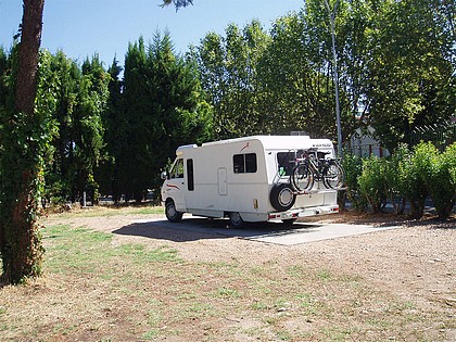 AIRE DE CAMPING CAR BEDARIEUX - aire de camping cars - Crédit : Office de Tourisme