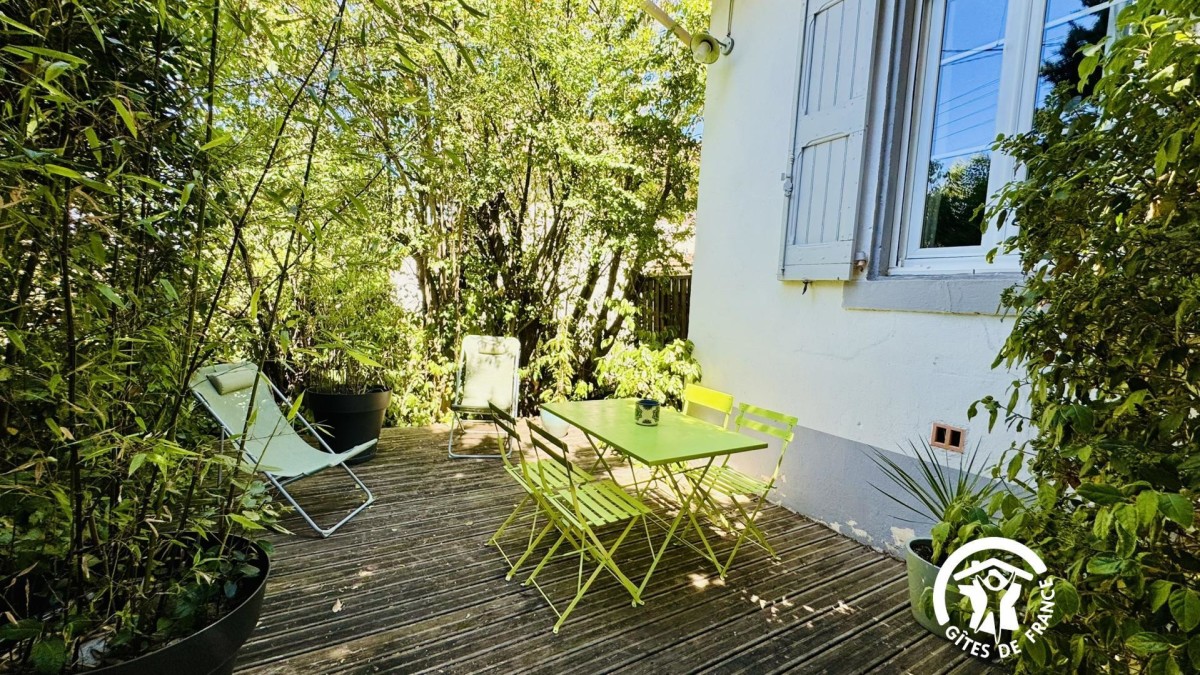 LA PETITE MAISON