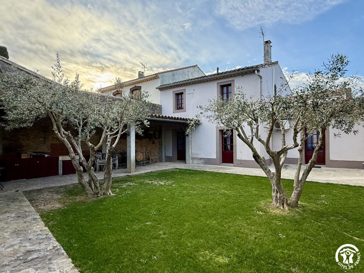 LE GÎTE DU CAVEAU