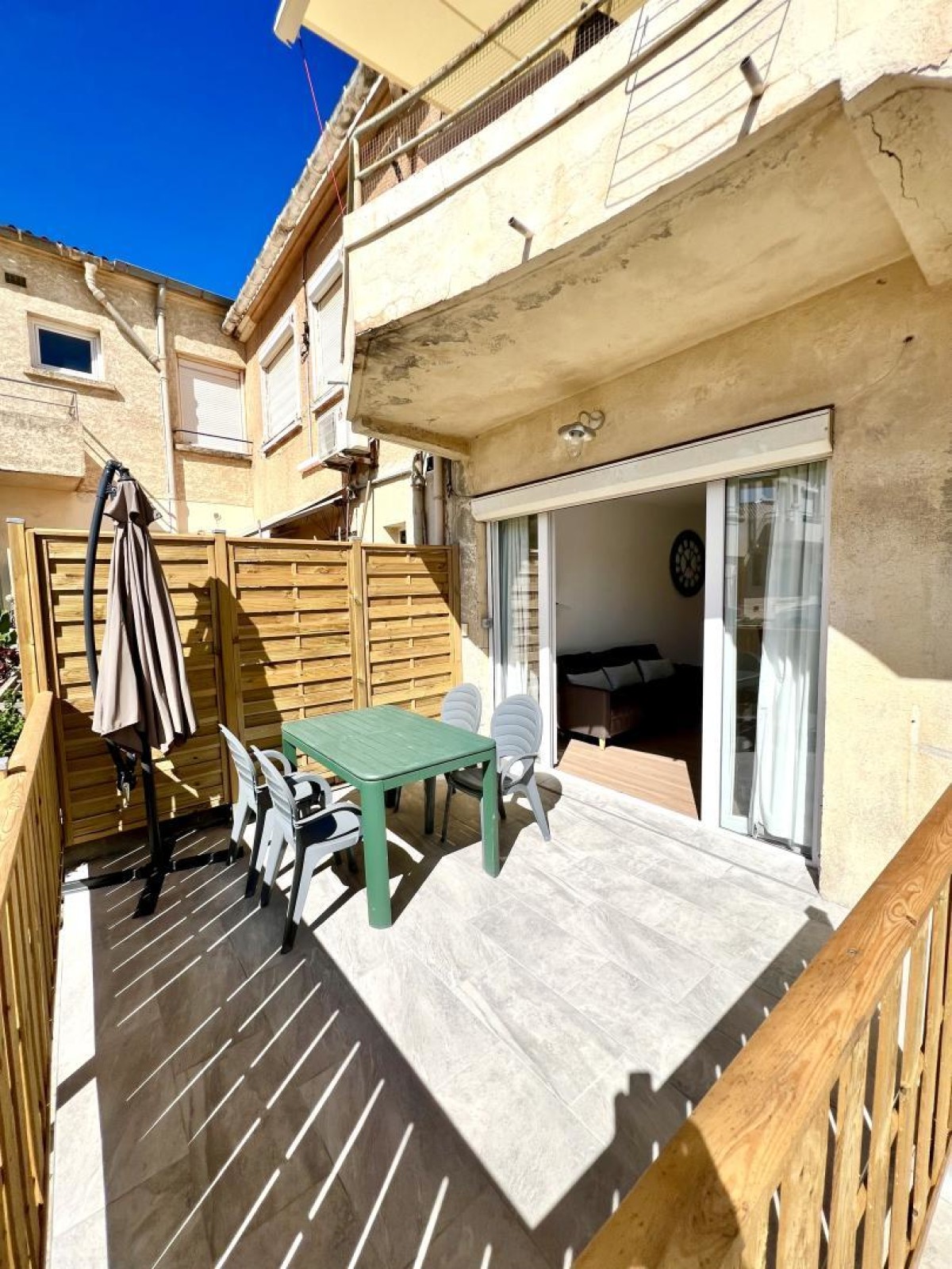 L'APPARTEMENT