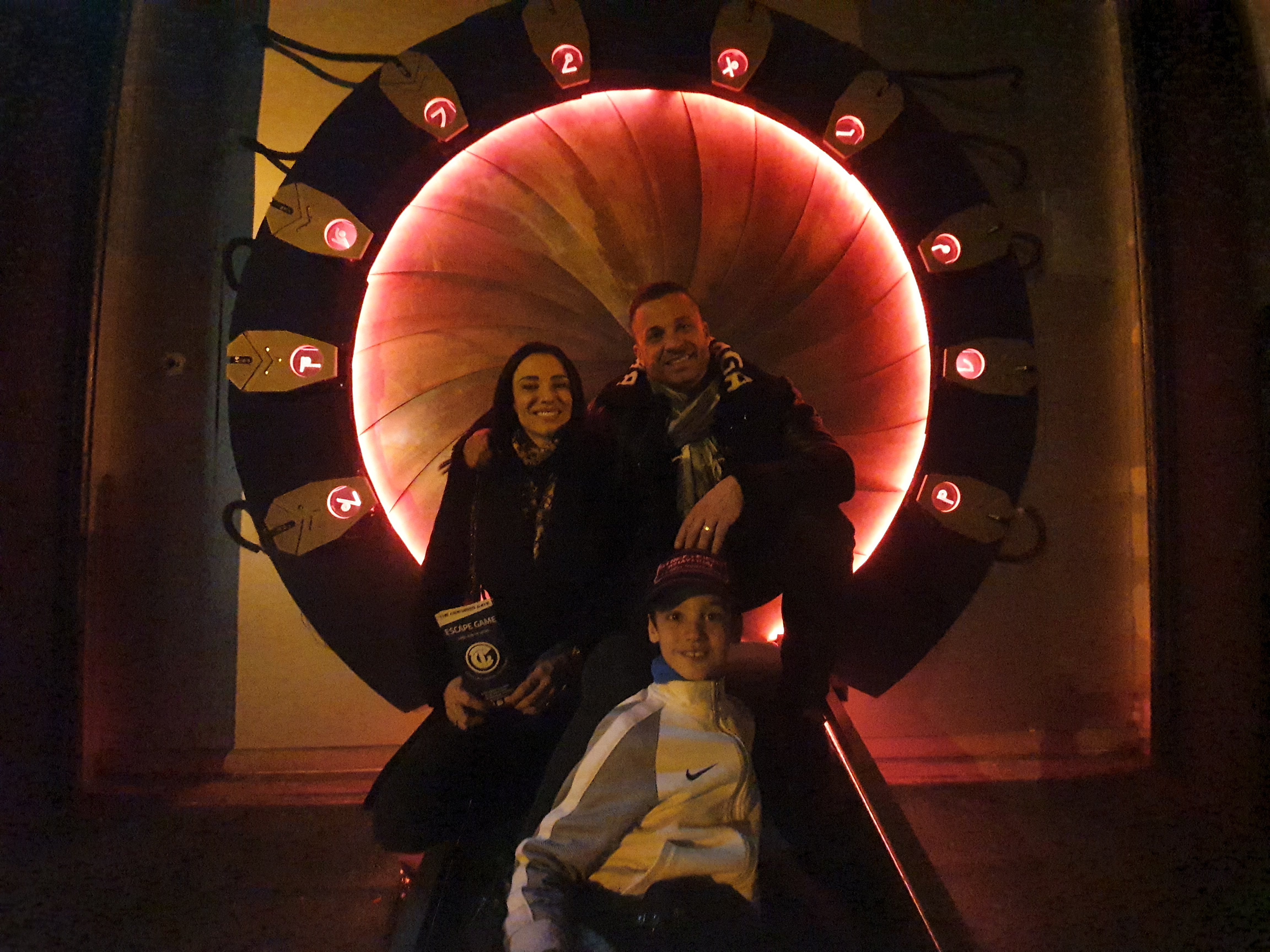 THE CENTURIES GATE  - ESCAPE GAME - KARAOKÉ