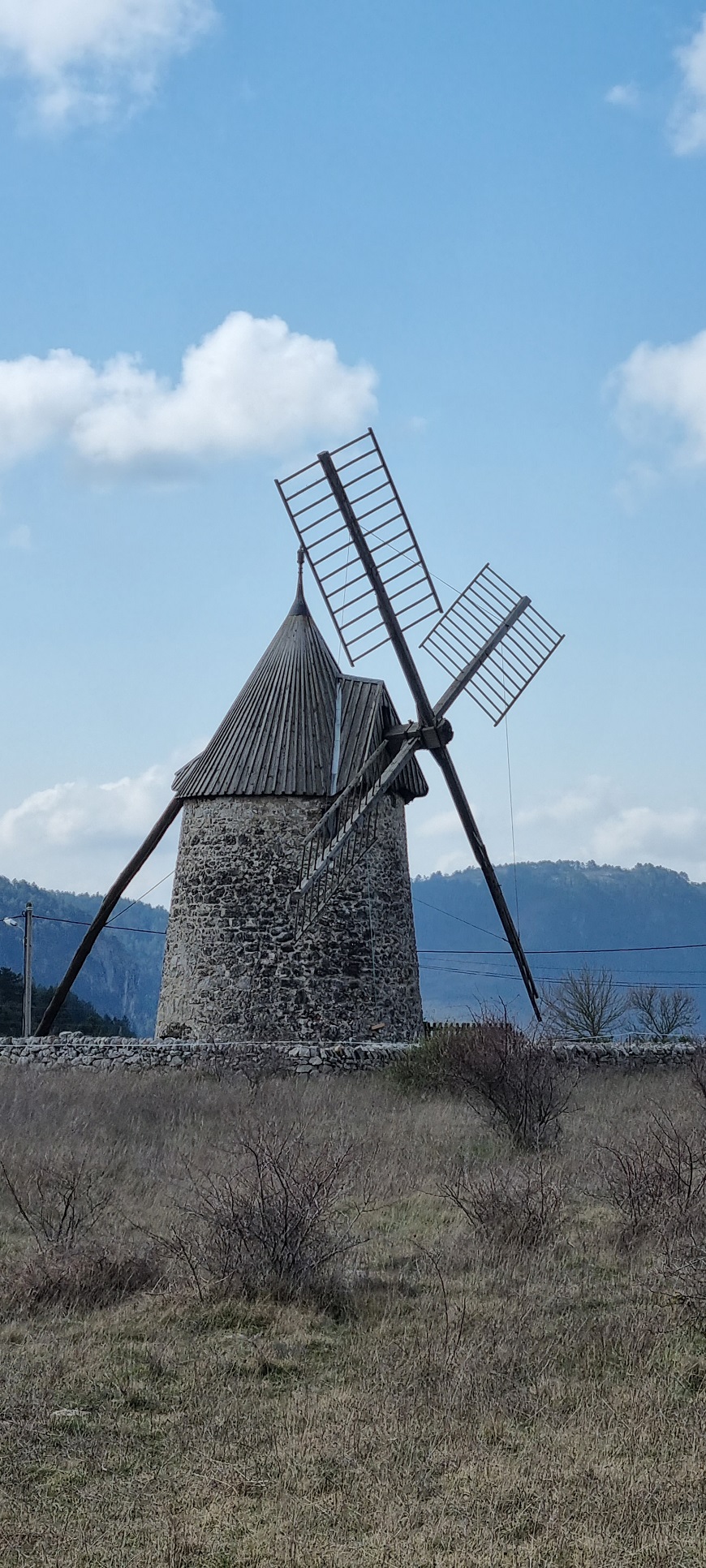 Moulin meunier de St-Pierre-de-le-Fage