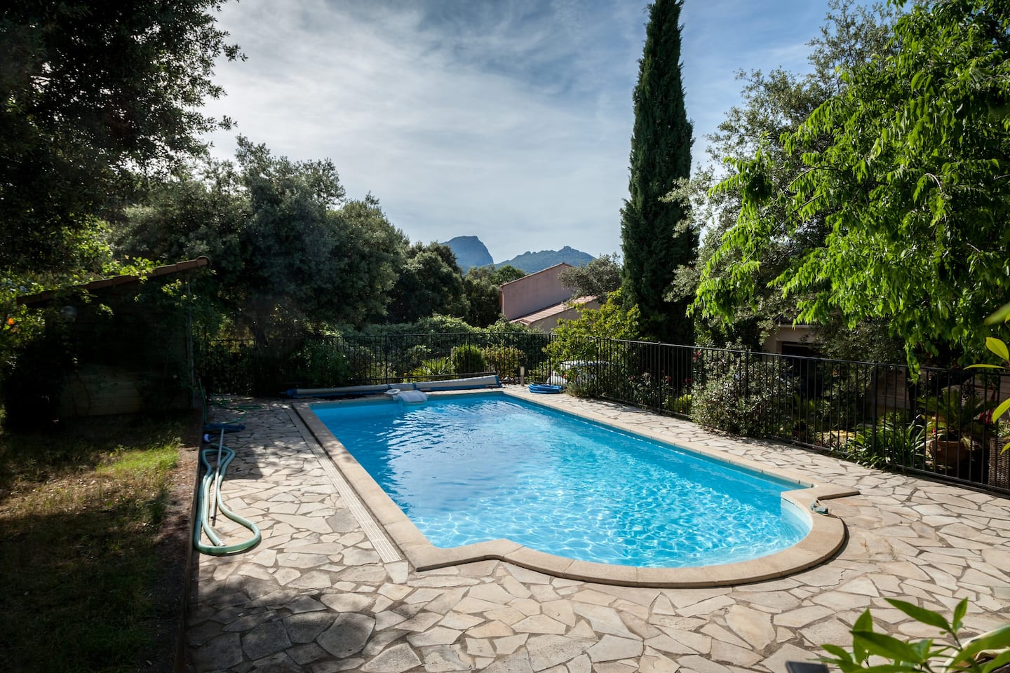 CHEZ PATRICK ET BELLOU