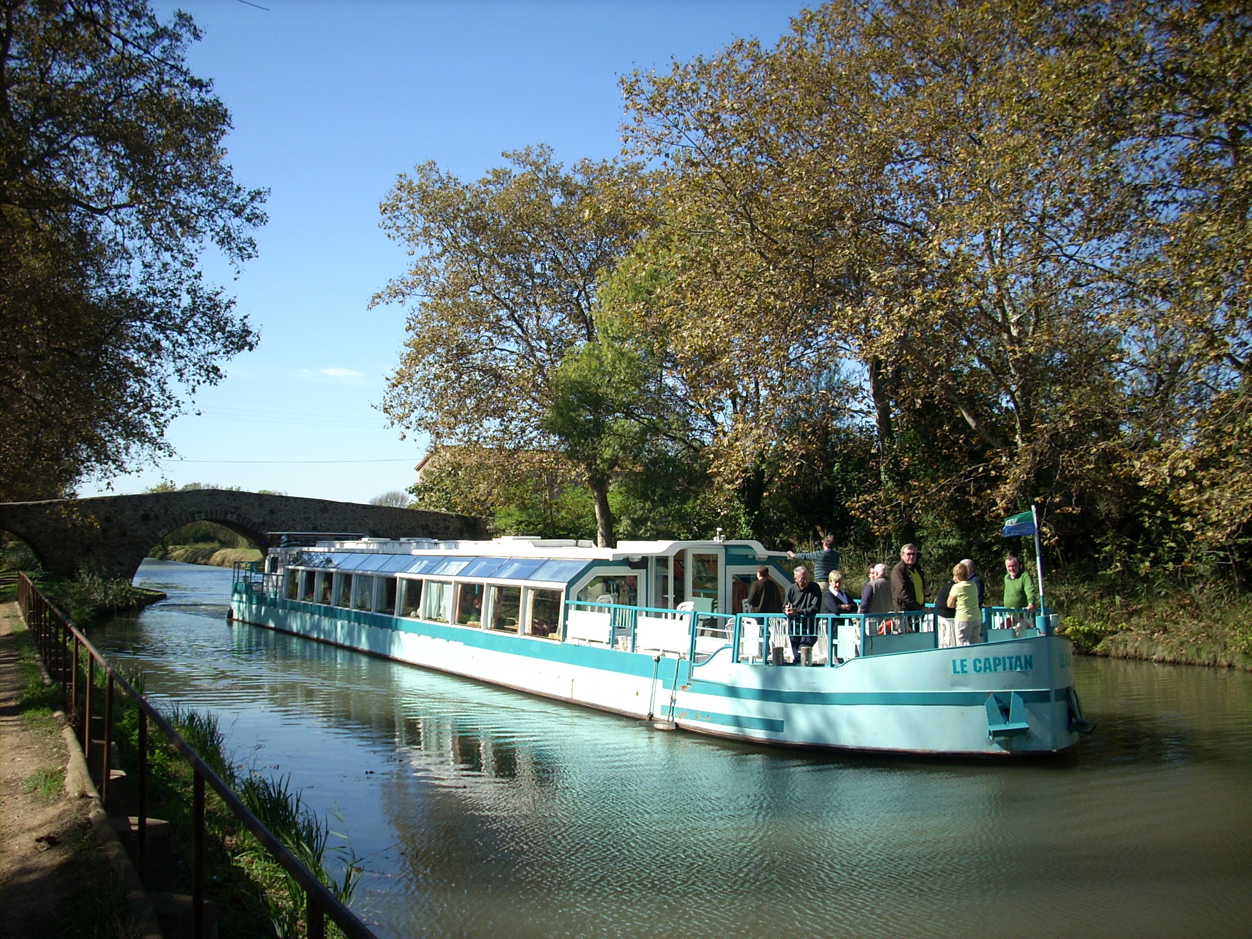 Les Bateaux du Soleil Les Bateaux du Soleil