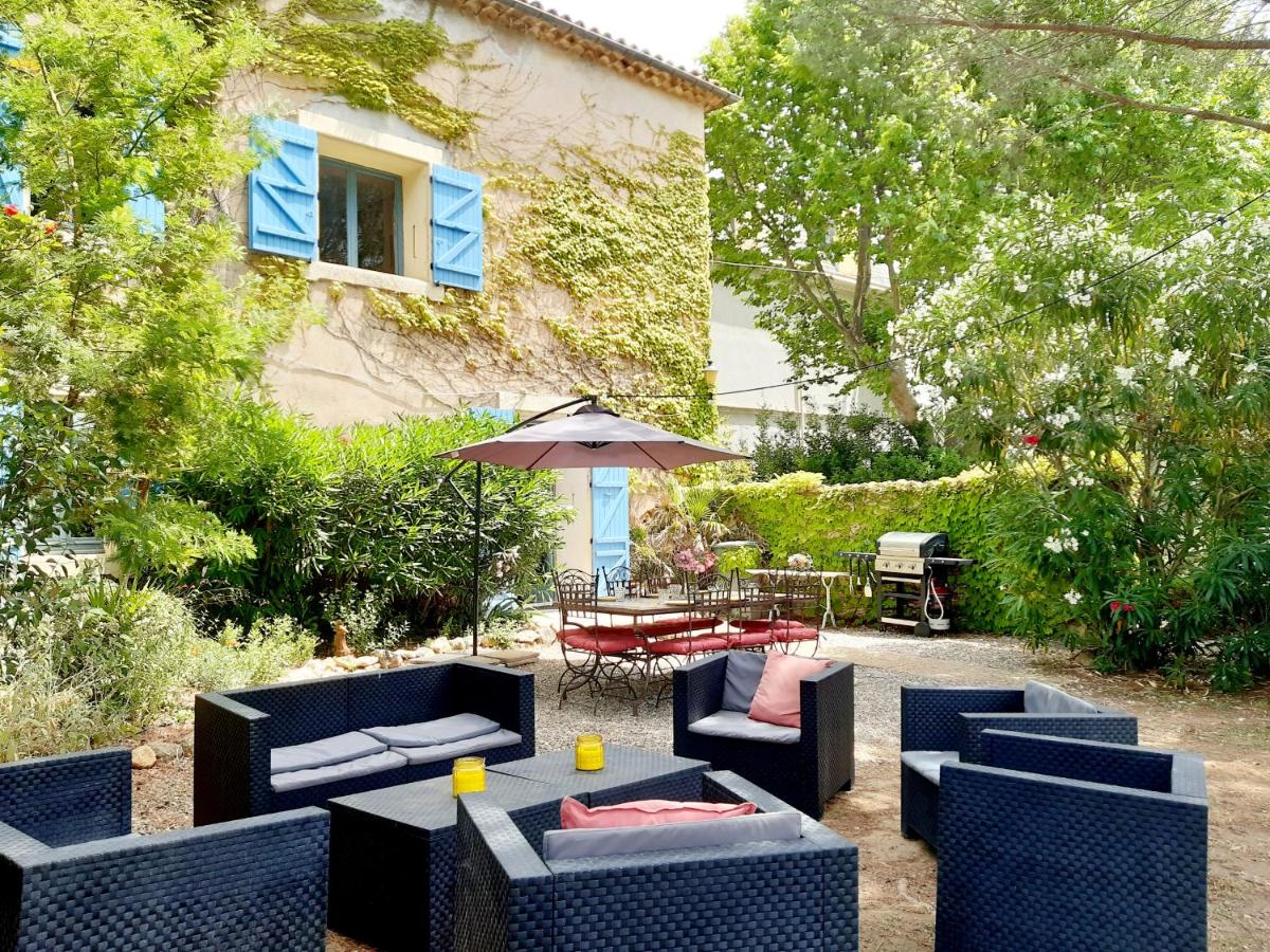 LA BOUSCADE