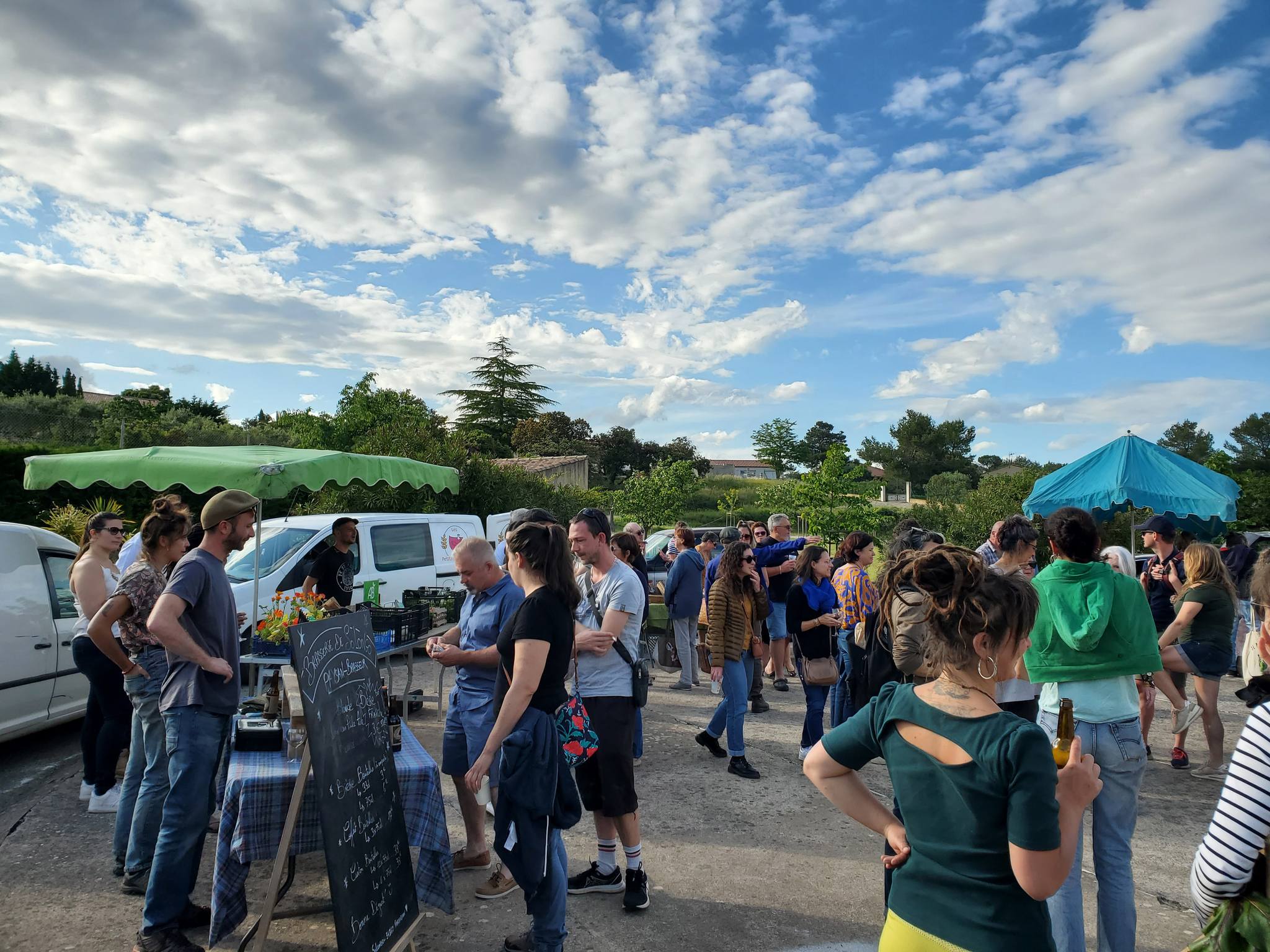 @Les Amis du Mercat @Les Amis du Mercat