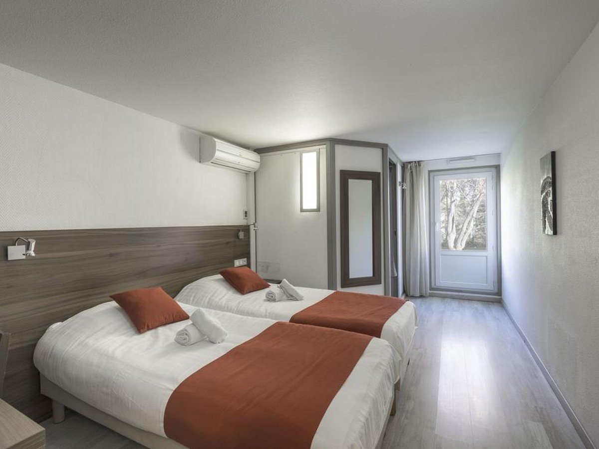 BRIT HOTEL PLAISANCE