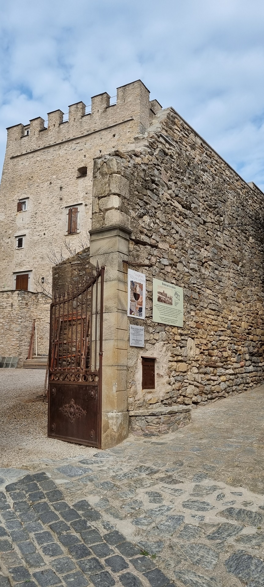 Château_Caussiniojouls