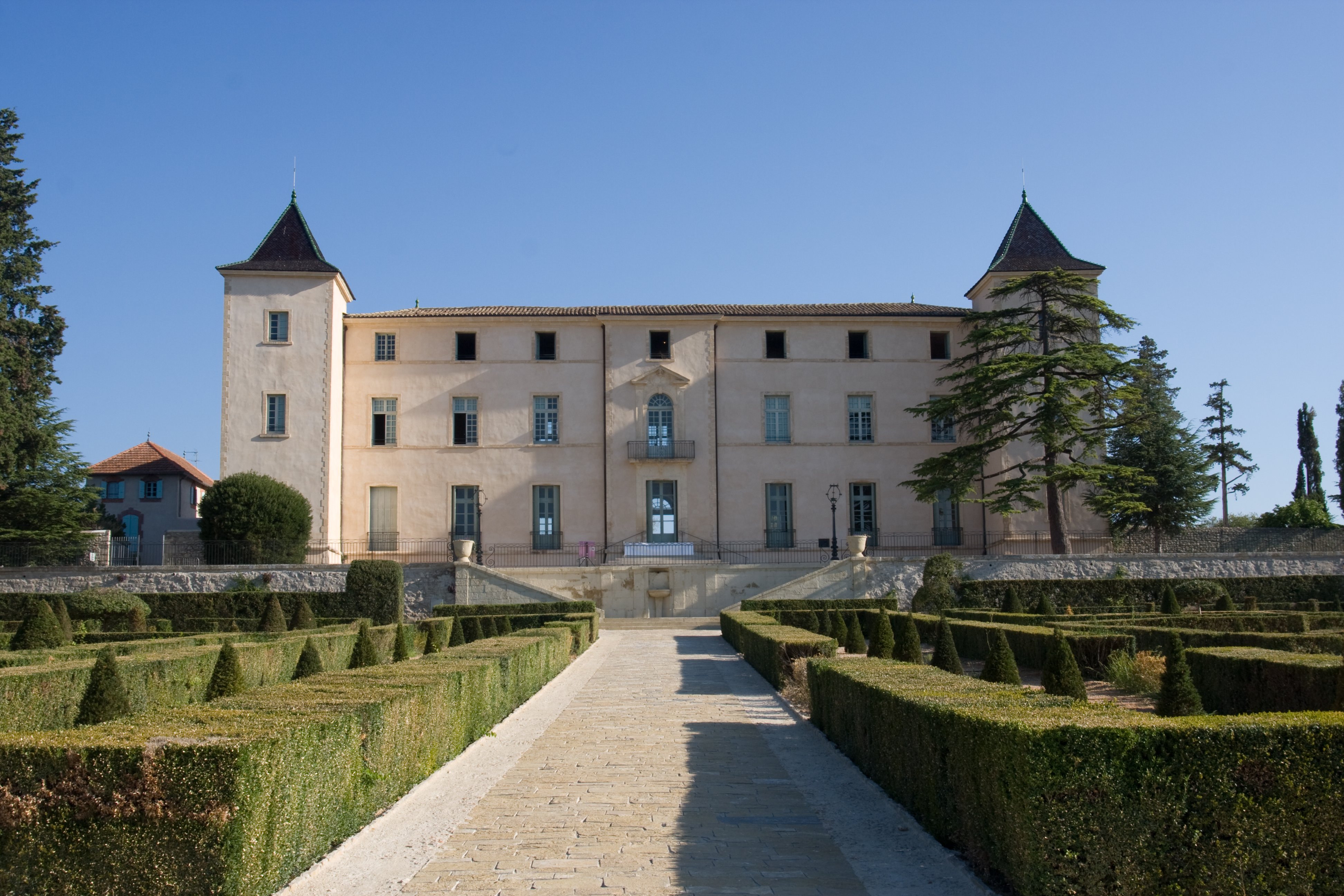Chateau-Restinclieres--1-