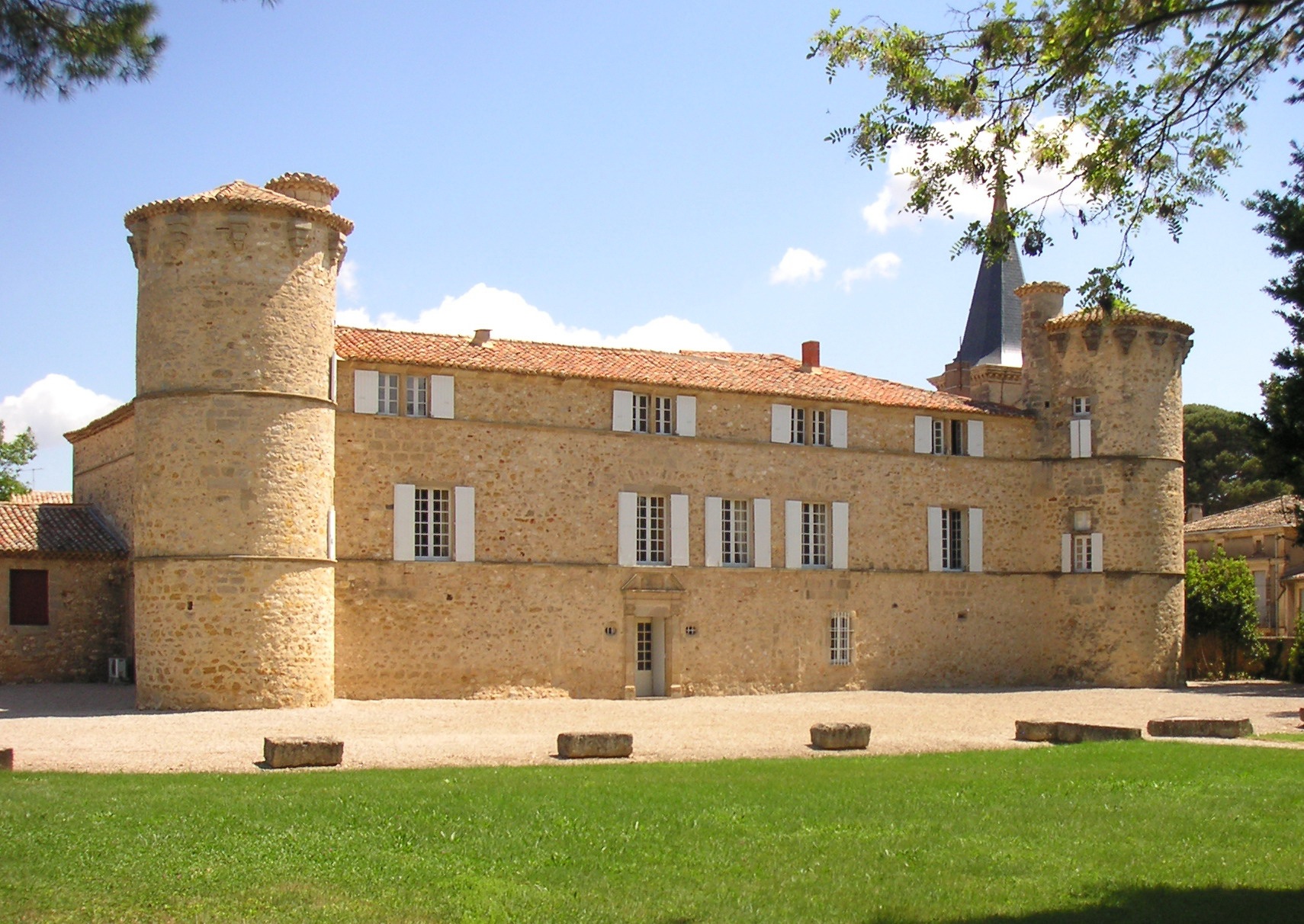 CHATEAU DE JONQUIERES