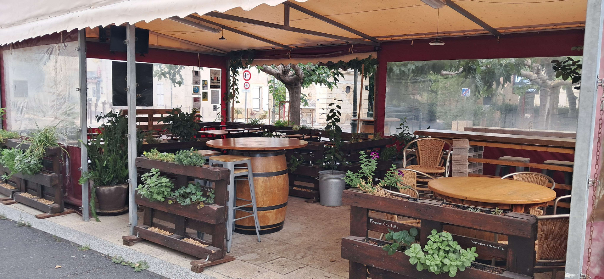 CAFÉ DES ALLÉES