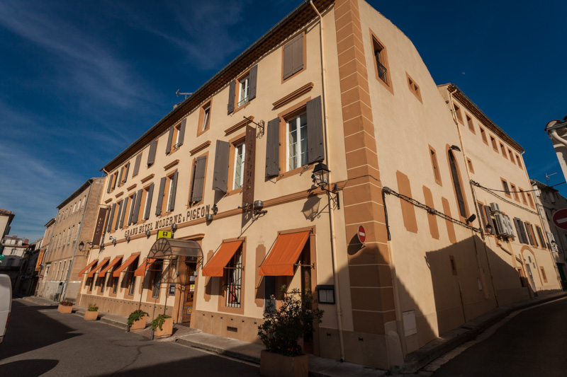 HÔTEL MO