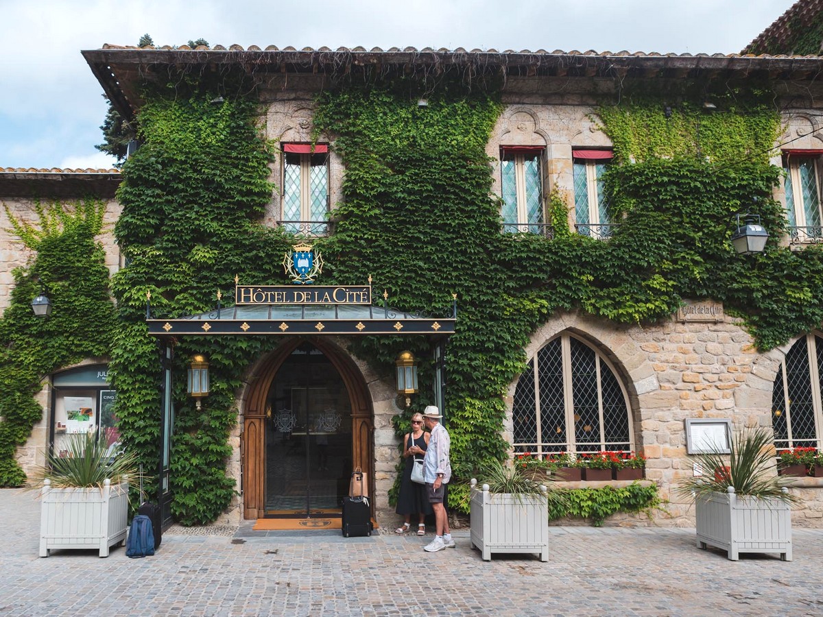 HÔTEL DE LA CITÉ