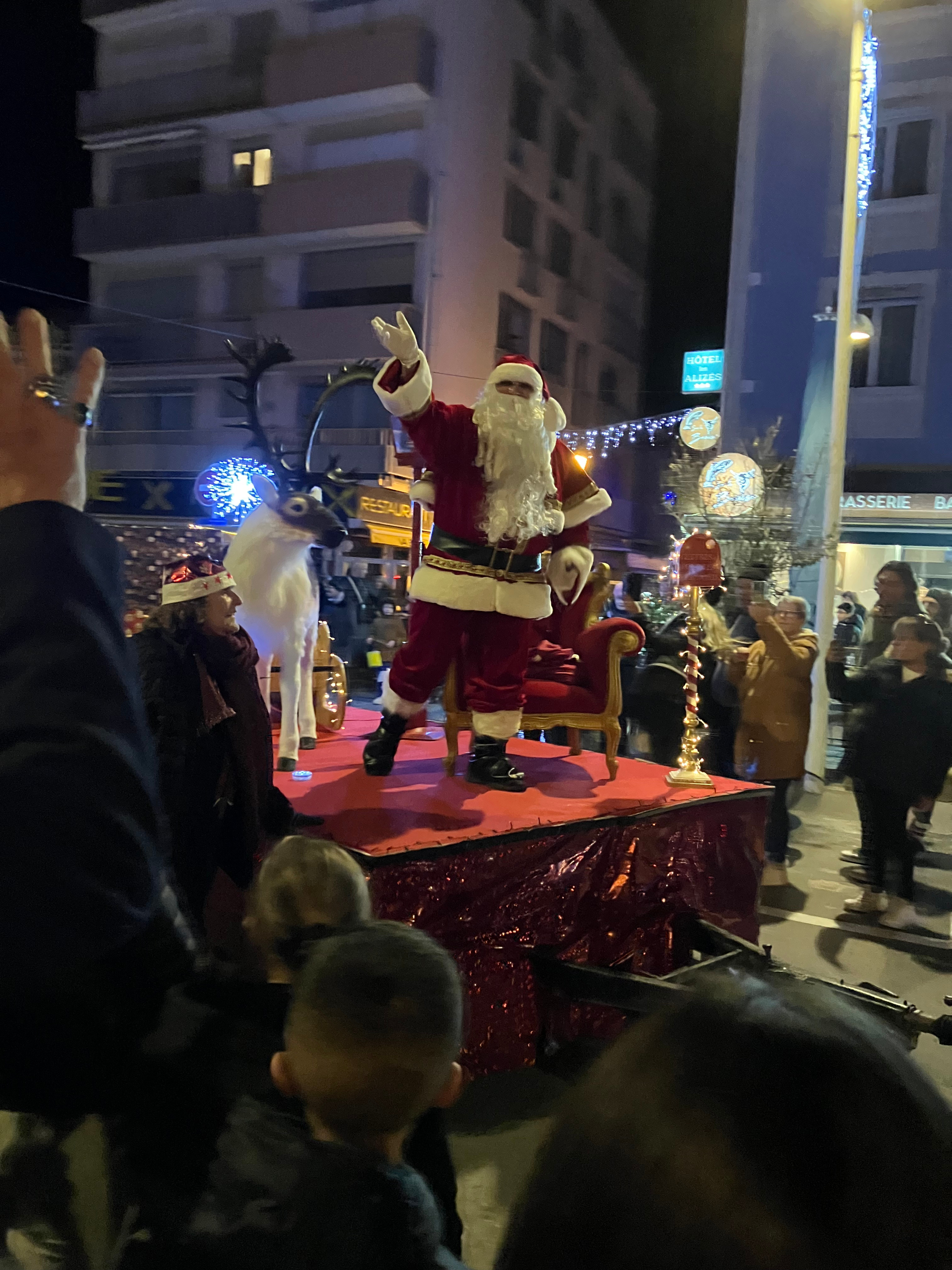 VENEZ RENCONTRER LE PÈRE NOËL