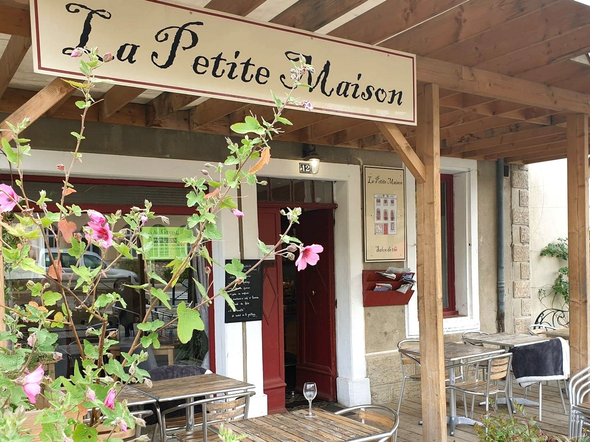 LA PETITE MAISON
