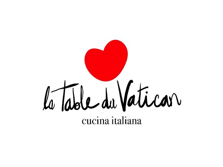 LA-TABLE-DU-VATICAN-2