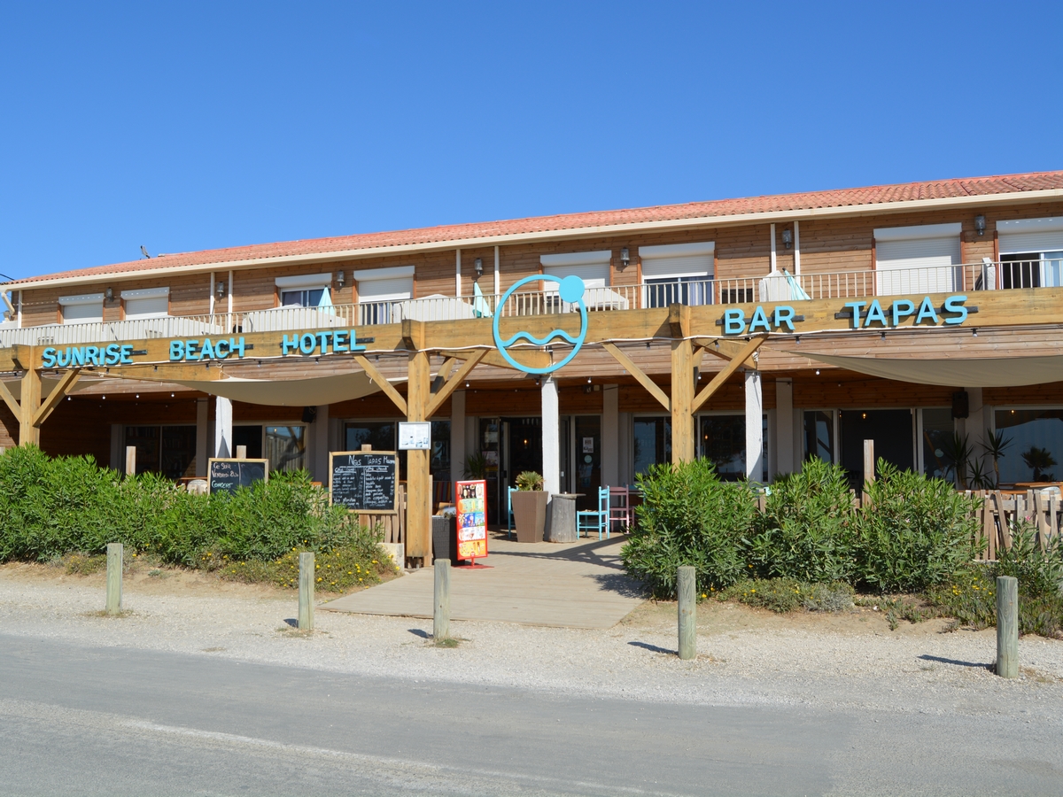 SUNRISE BEACH HÔTEL