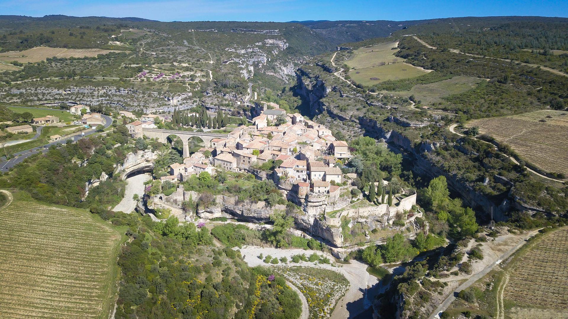 Minerve_vue_aerienne_-_E_Brendle_6