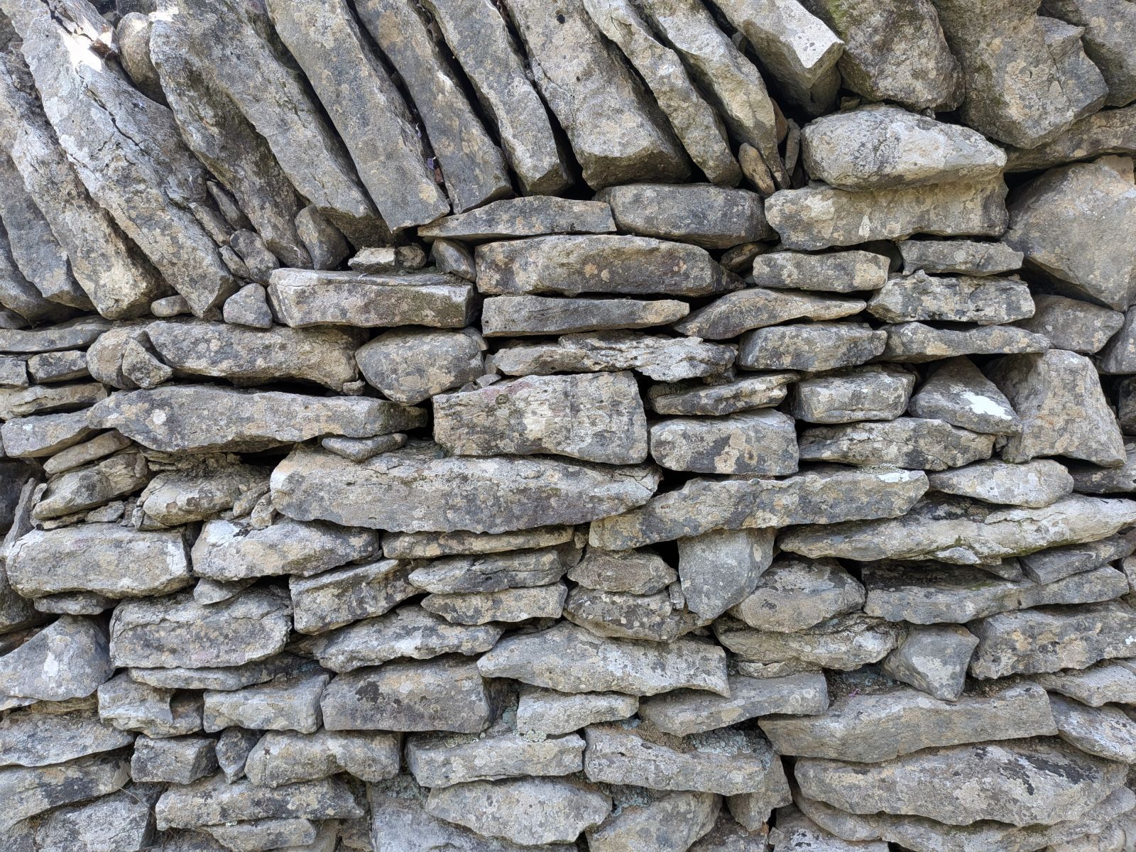 Mur en pierre sèche