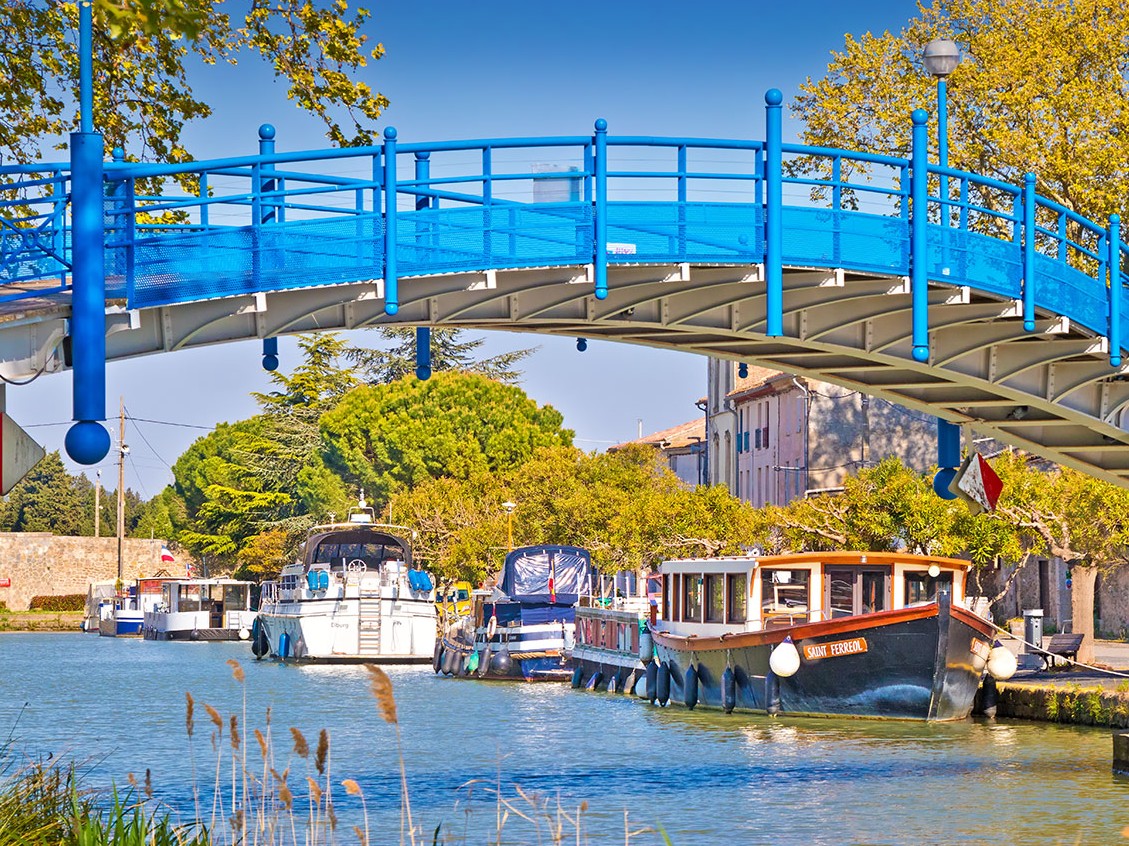 PORT FLUVIAL ET CAPITAINERIE