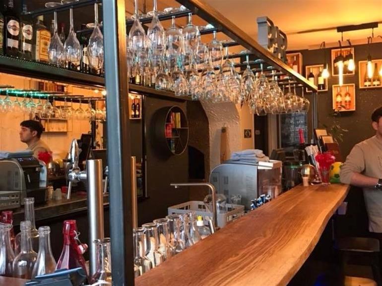 TAVERNE MODERNE 3