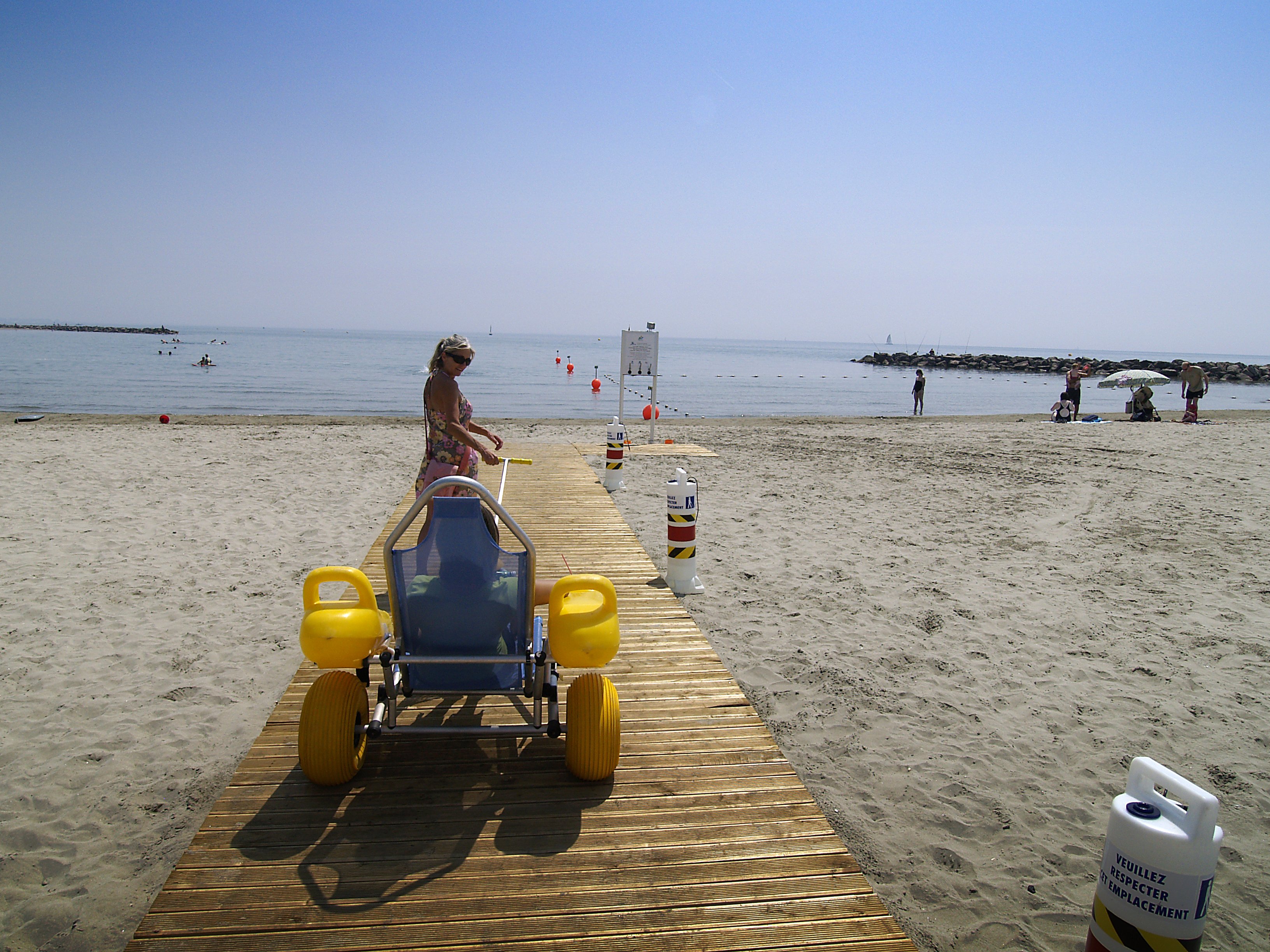 Le parking du lido de Carnon restera gratuit cet été - France Bleu