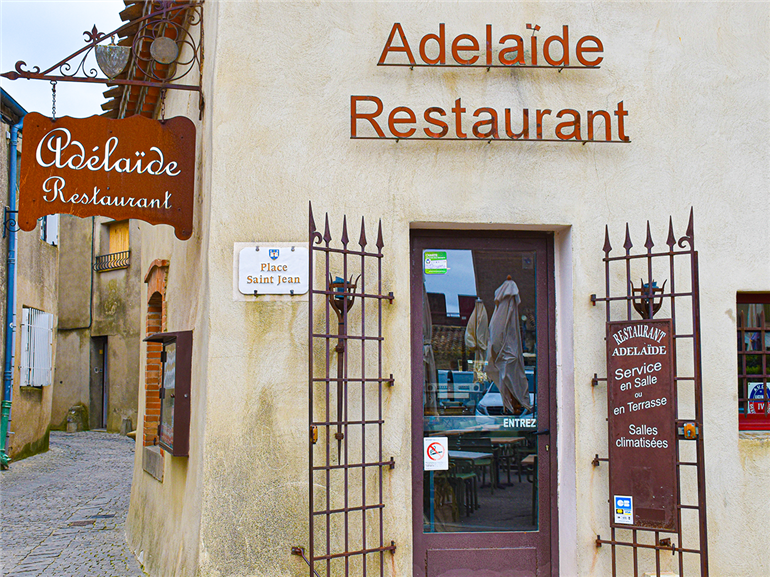 adelaïde tis
