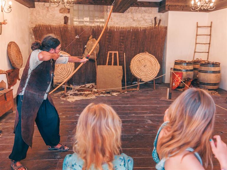 archer au camp medieval - 1