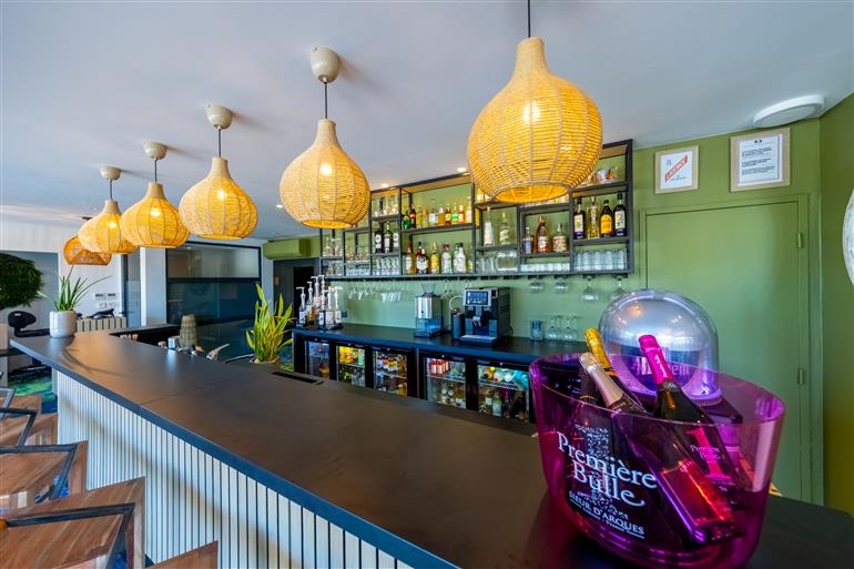 bar-48