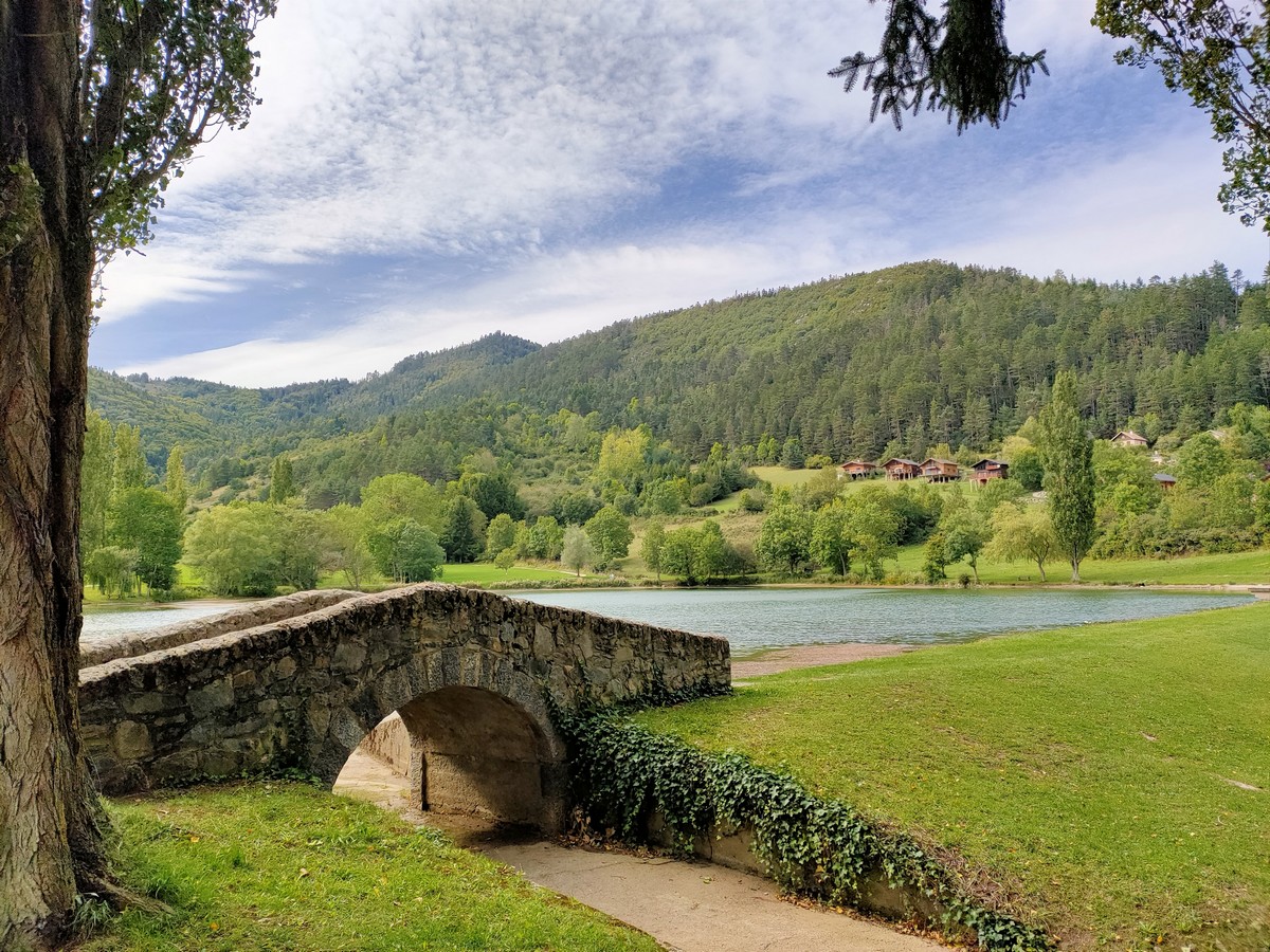 LAC DE BELCAIRE