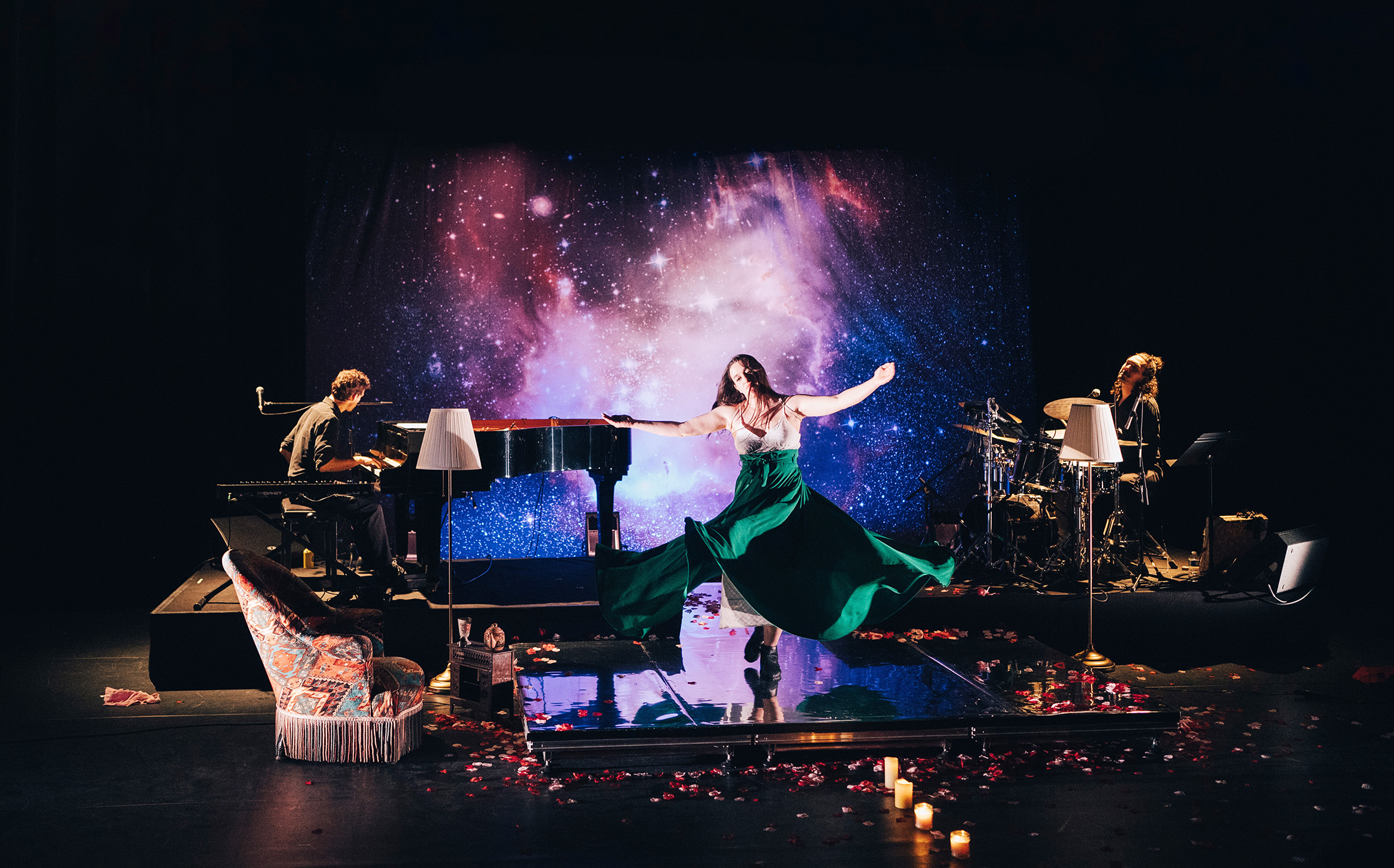 Caroline Dubois-light