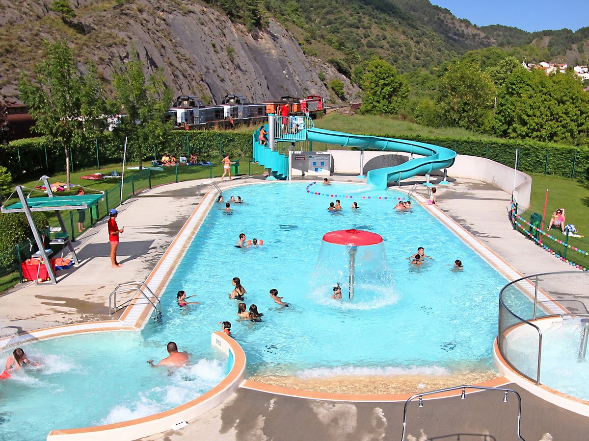 PISCINE INTERCOMMUNALE AXAT