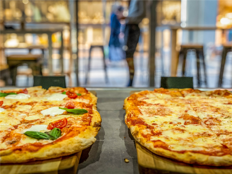 pizza-e-caffe-excellence-italienne-pizza-margherita