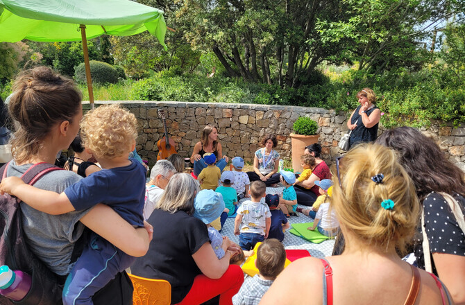 RACONTE MOI UNE HISTOIRE