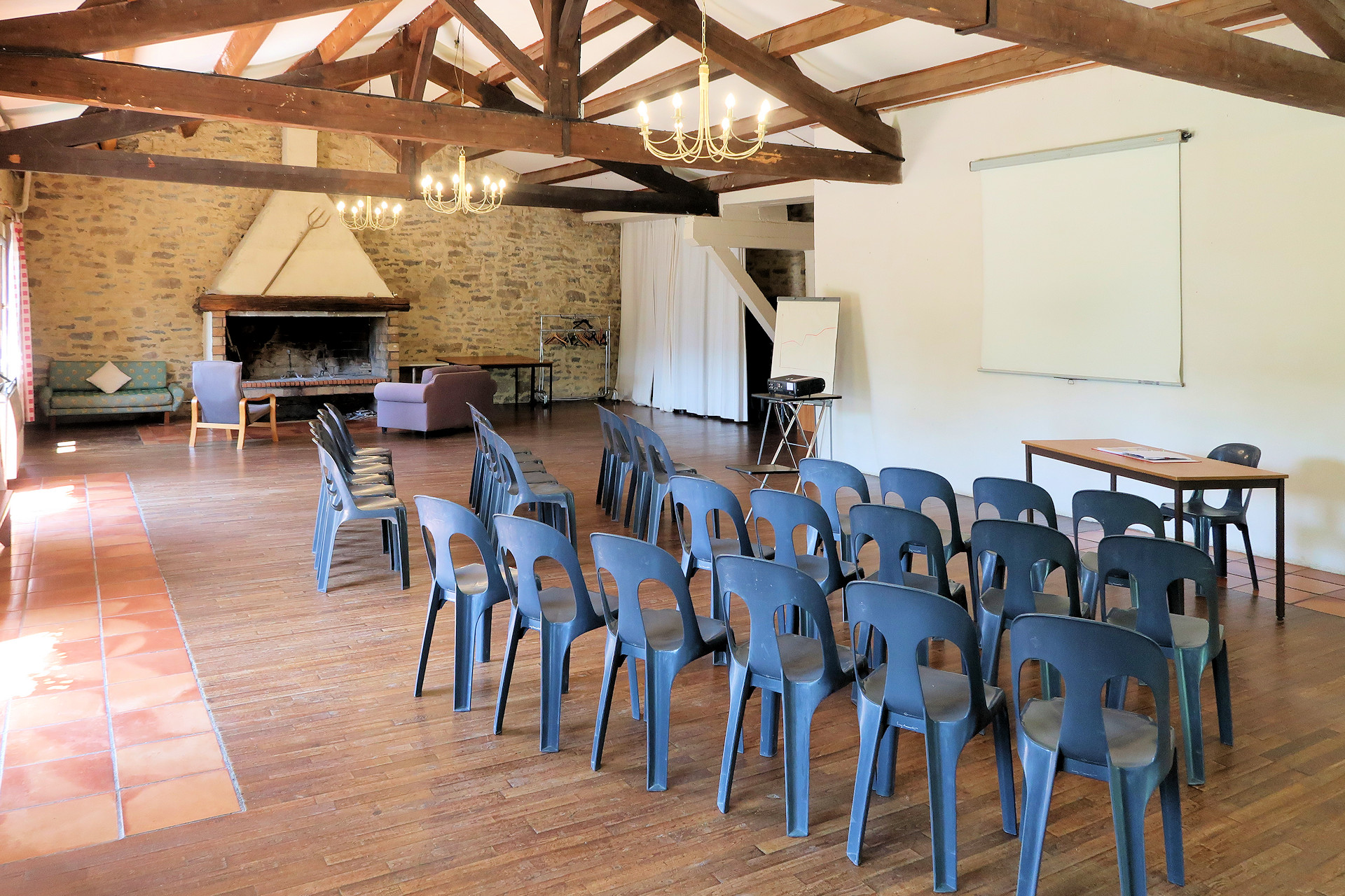 AUBERGE DU CÈDRE - SALLE DE RÉCEPTION