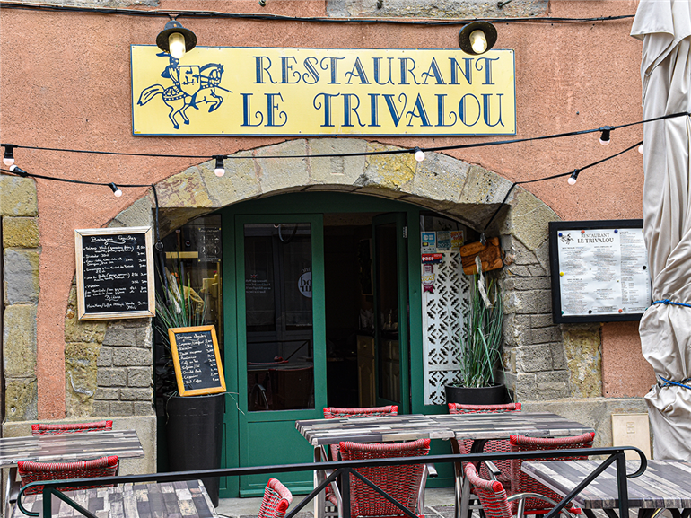 trivalou tis